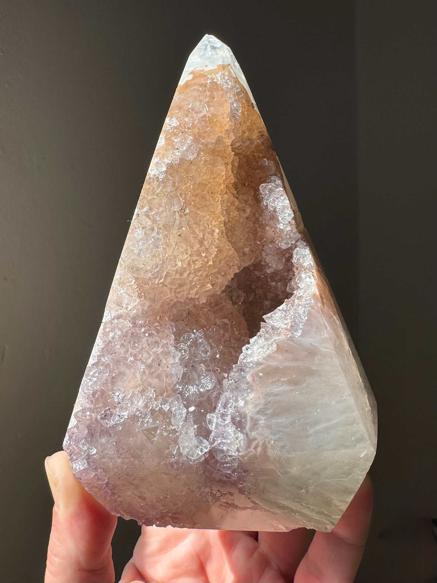 AMETHYST, AGATE & QUARTZ PYRAMID