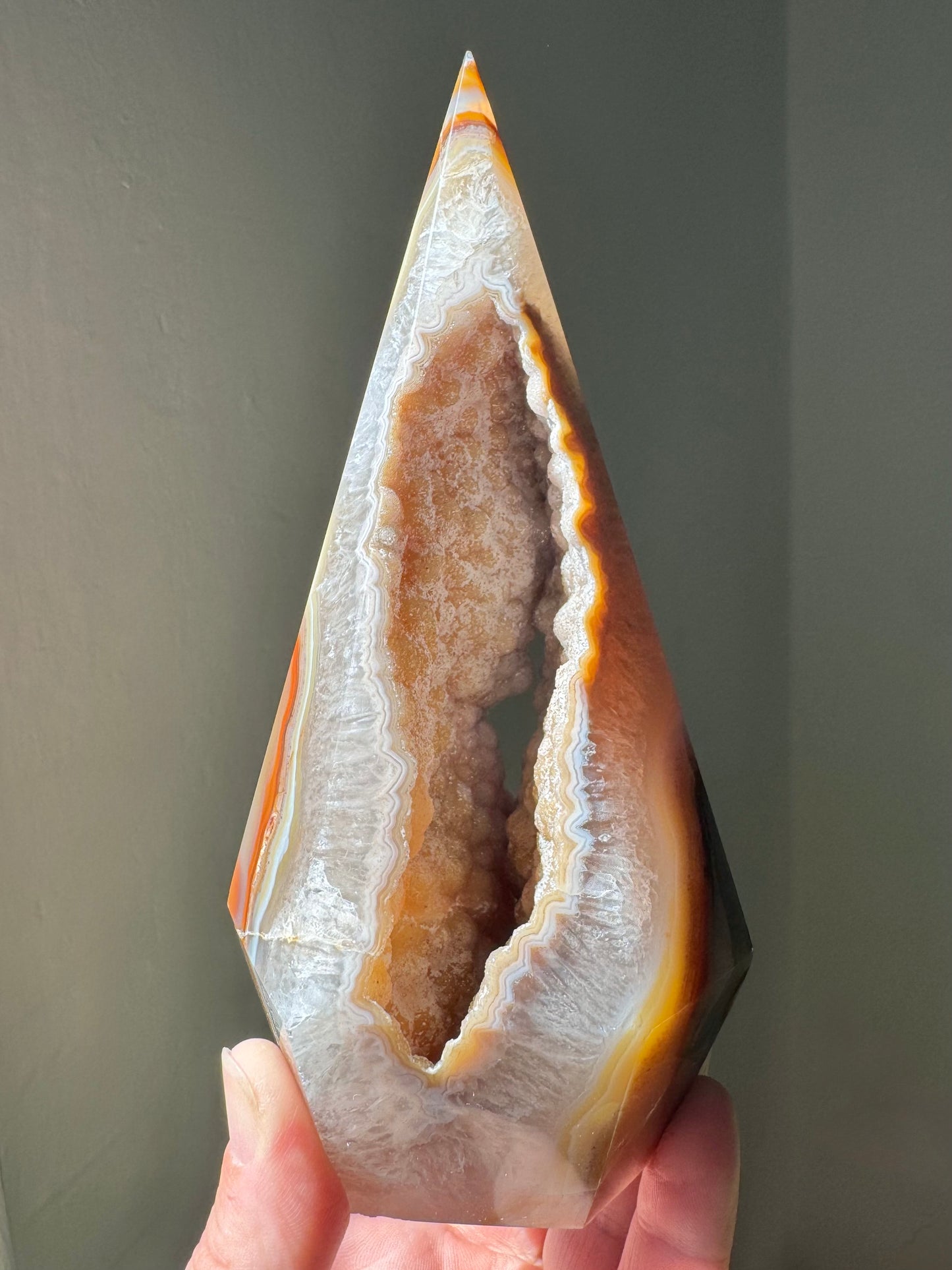 AGATE & QUARTZ PYRAMID