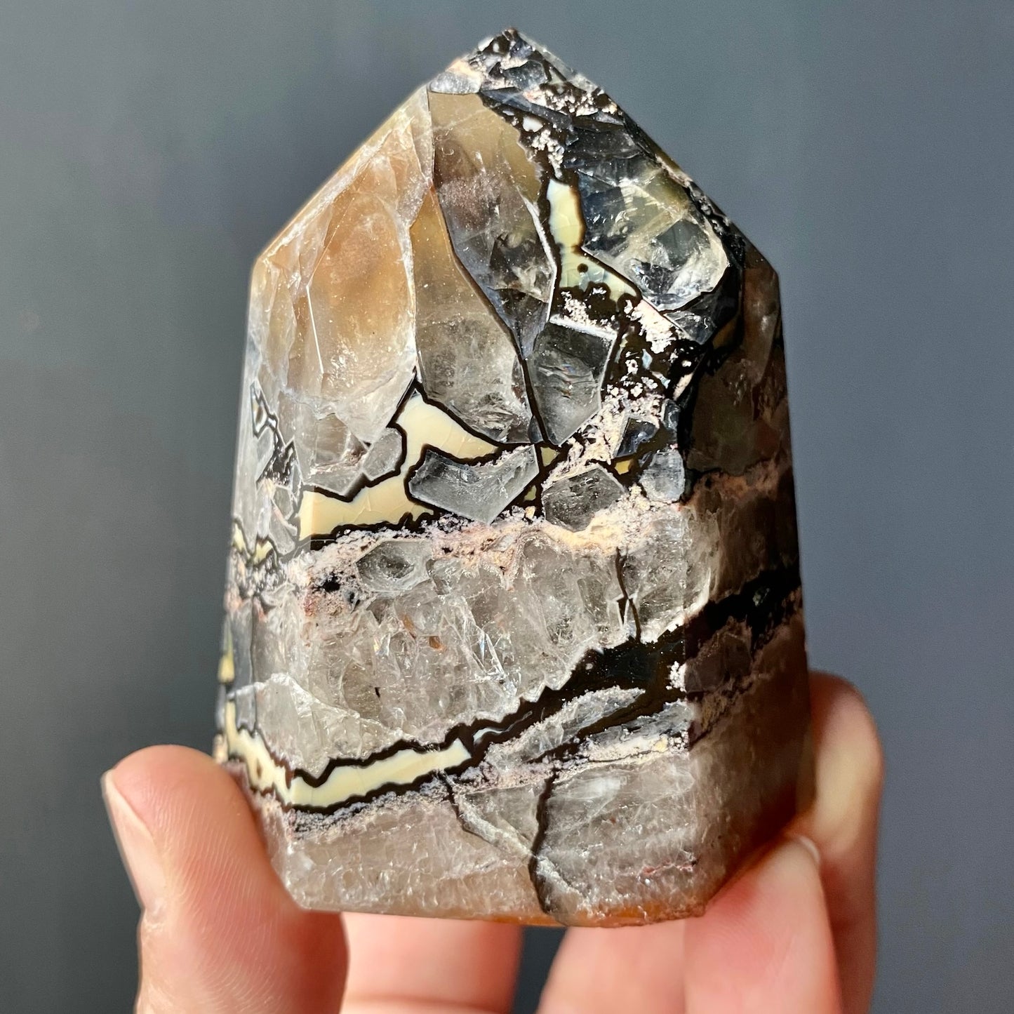 MOSAIC QUARTZ POINT