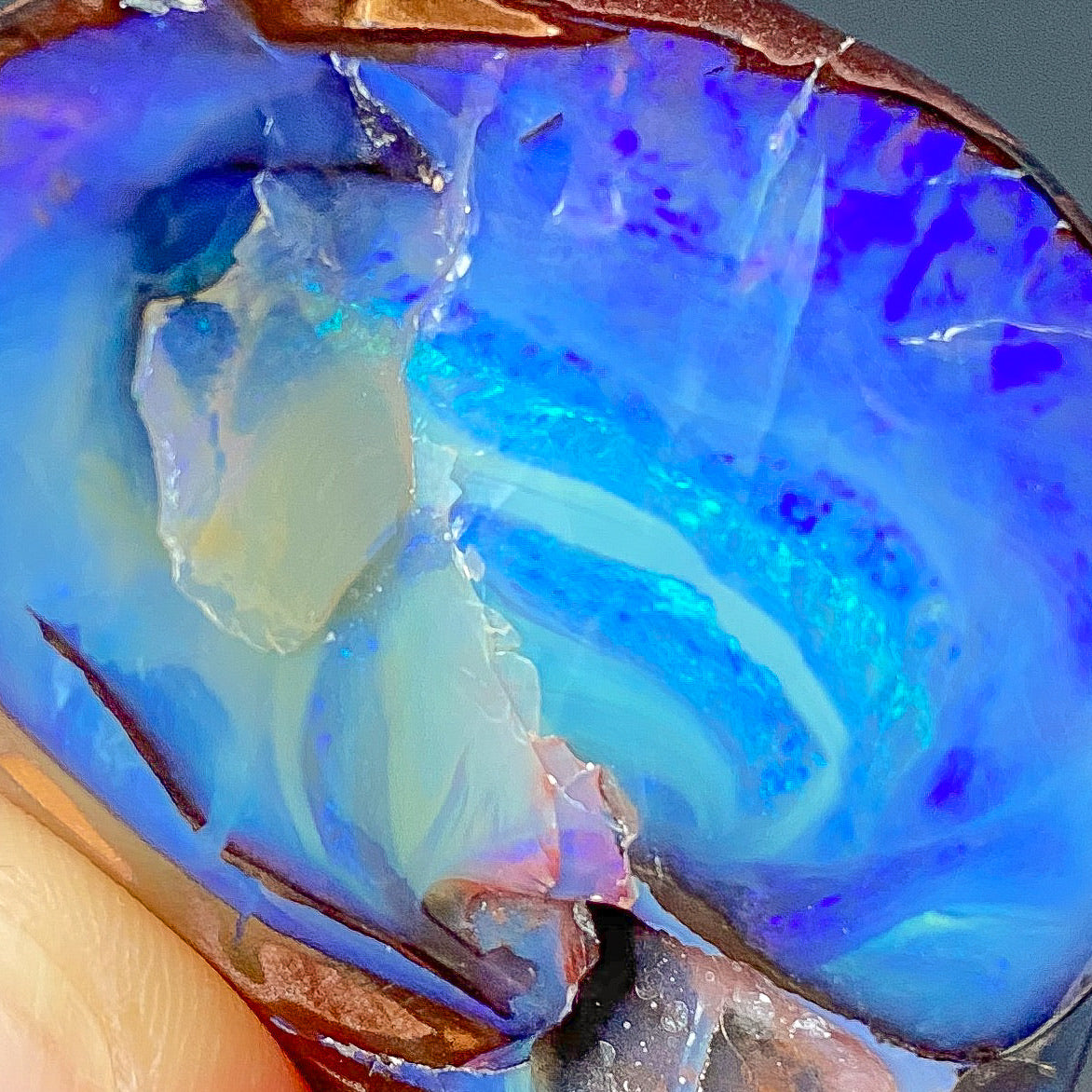 OPAL (AUSTRALIAN BOULDER)