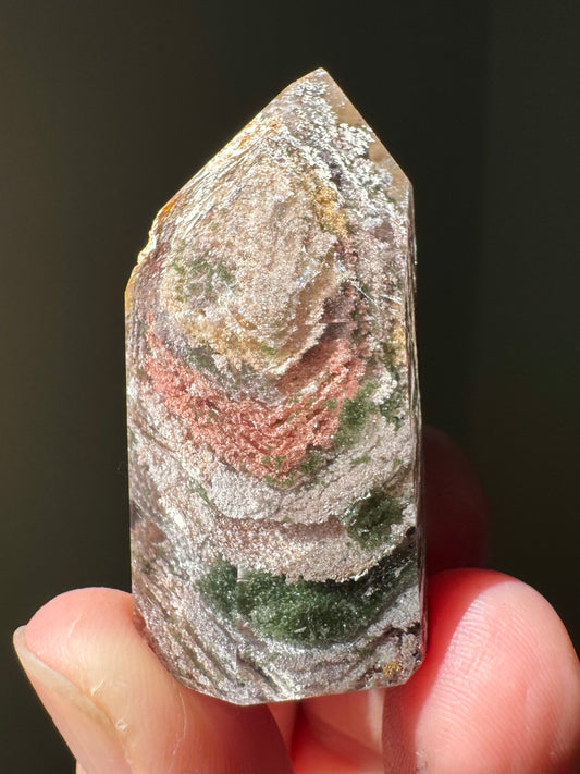 GARDEN QUARTZ WITH LODOLITE