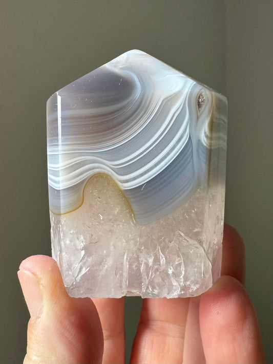 AGATE & QUARTZ POINT