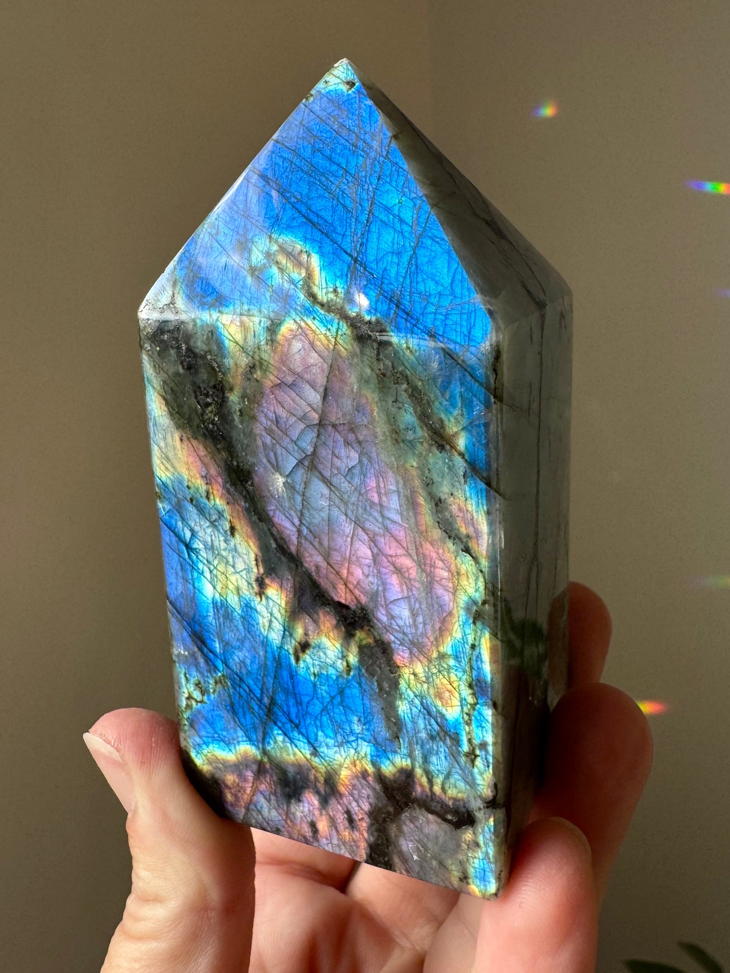 LABRADORITE POINT