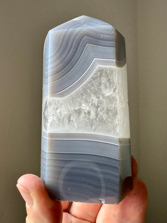 AGATE & QUARTZ POINT