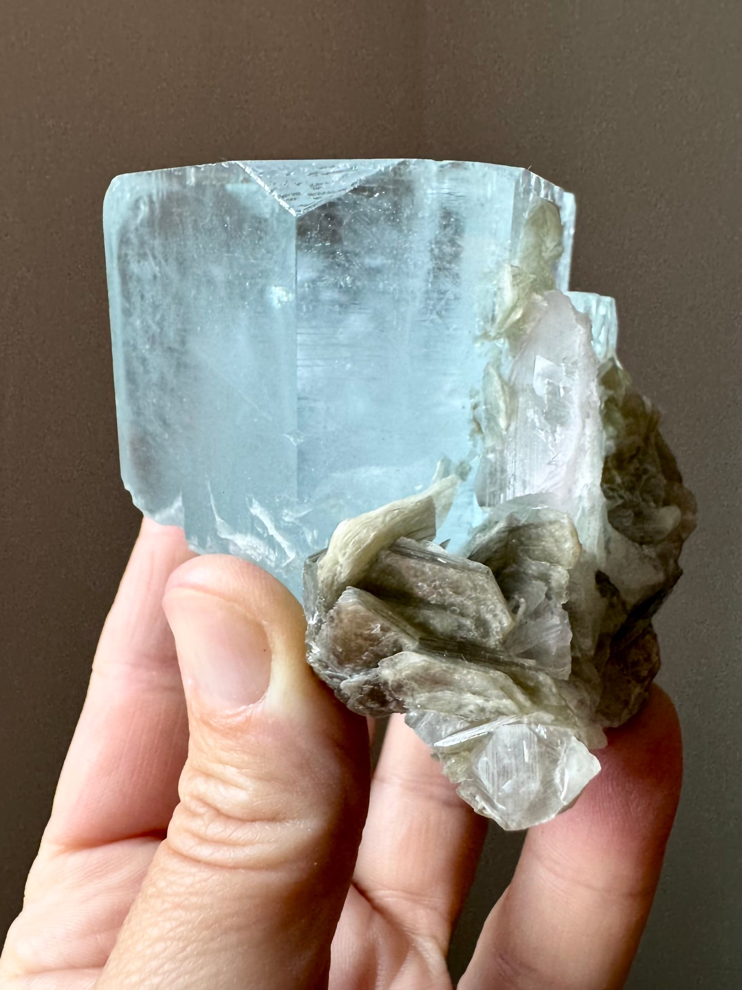 AQUAMARINE & MUSCOVITE