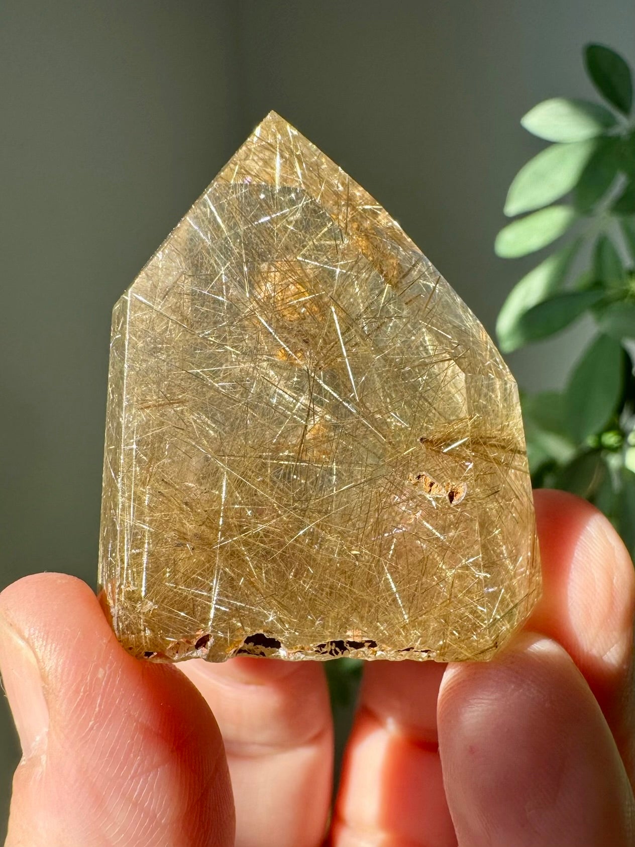 RUTILATED QUARTZ POINT