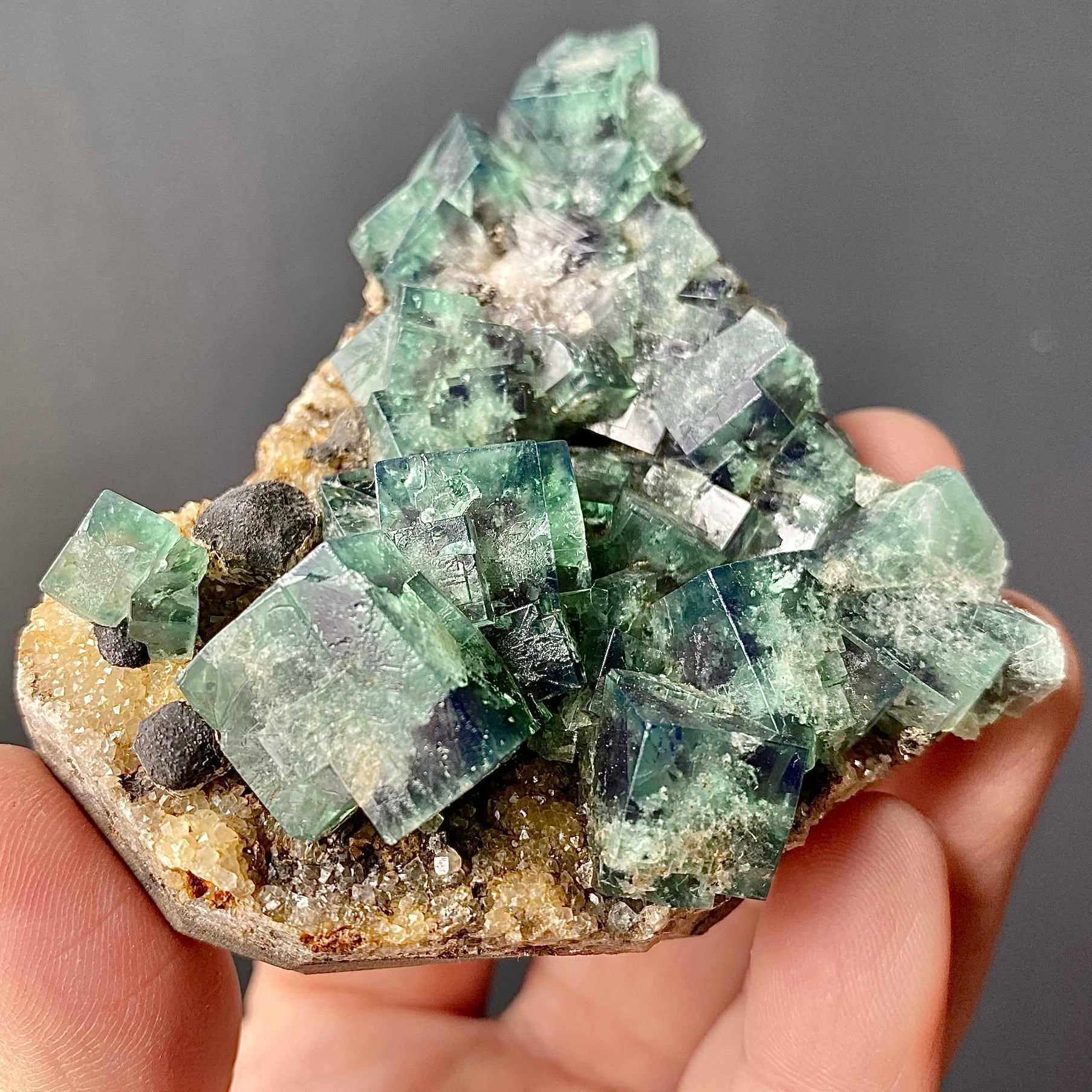 FLUORITE, QUARTZ & GALENA (COLOR CHANGING)