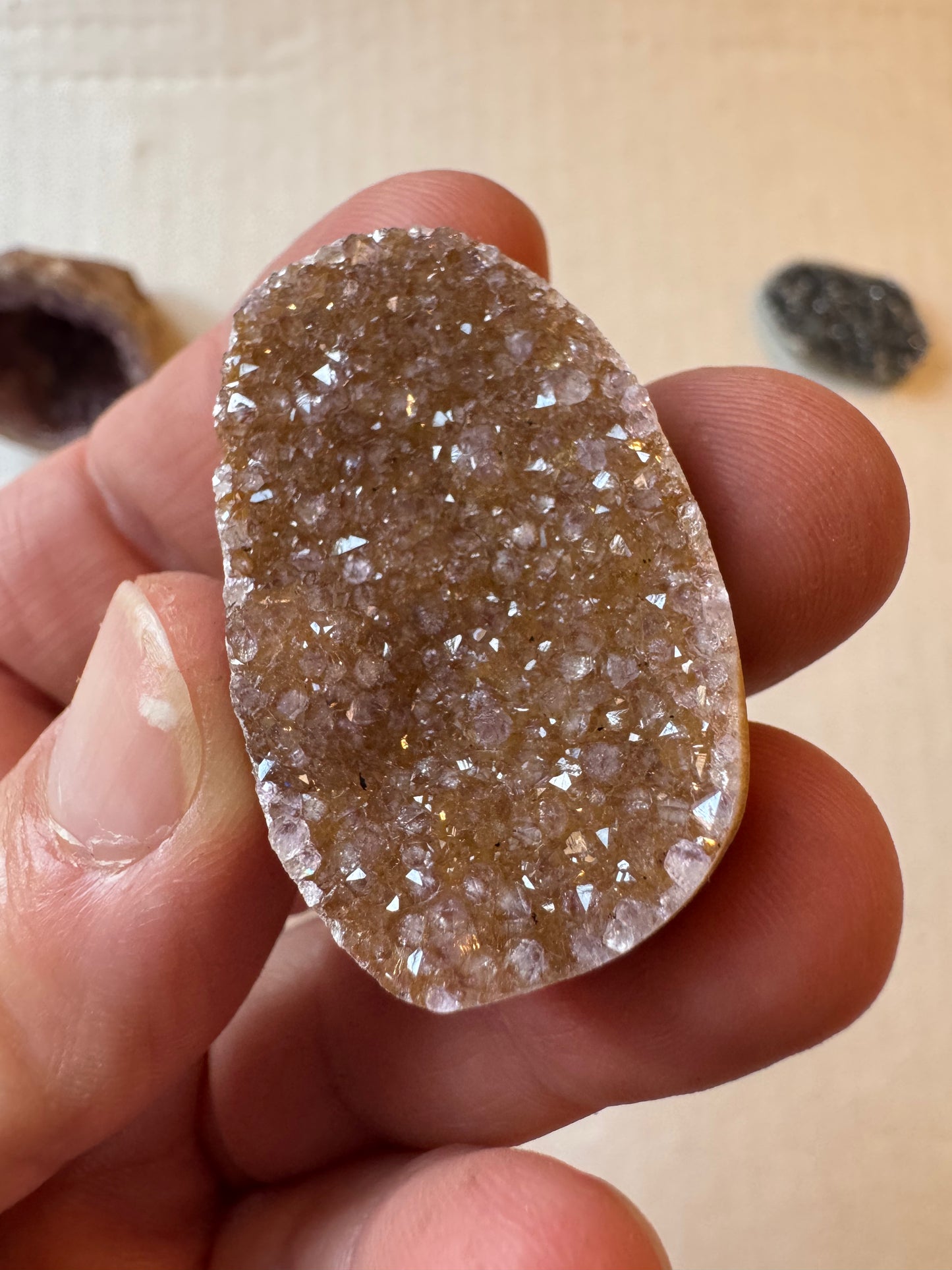 GALAXY AMETHYST CABACHON (BA5)