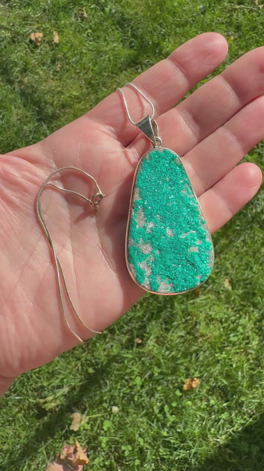 DIOPTASE & 22” SS SNAKE CHAIN (NA8)