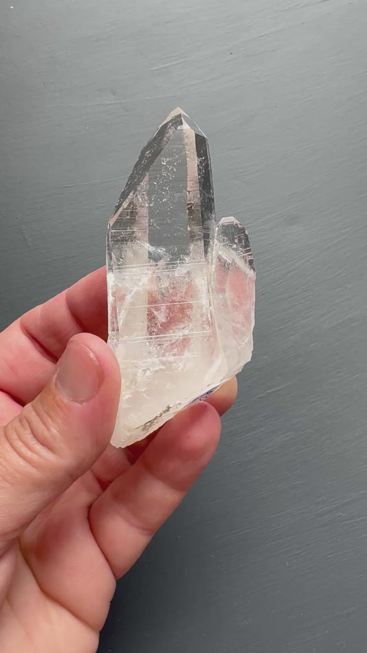 COLOMBIAN QUARTZ POINT (ED48)