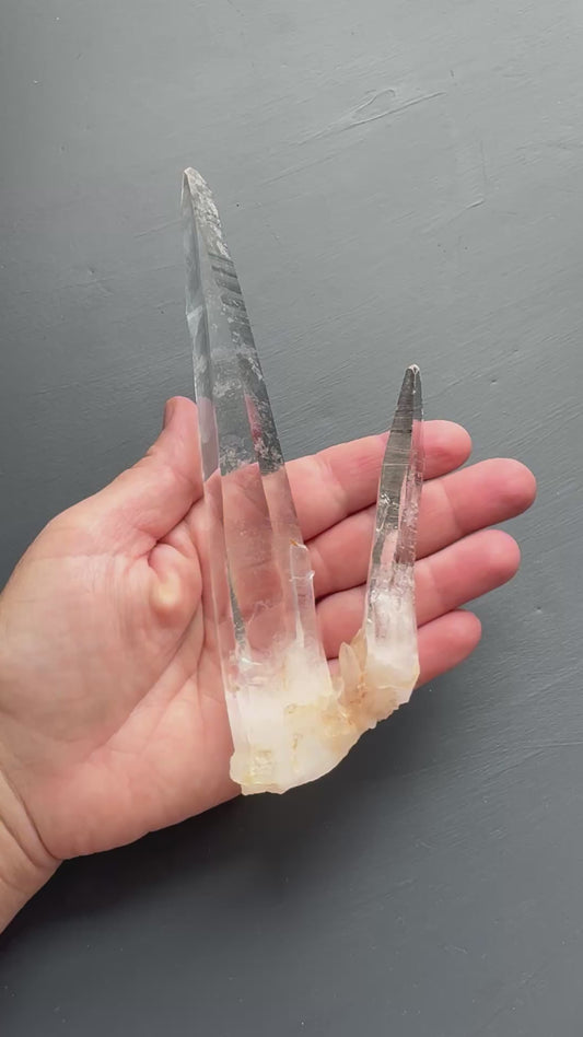 COLOMBIAN QUARTZ POINTS (EC170)