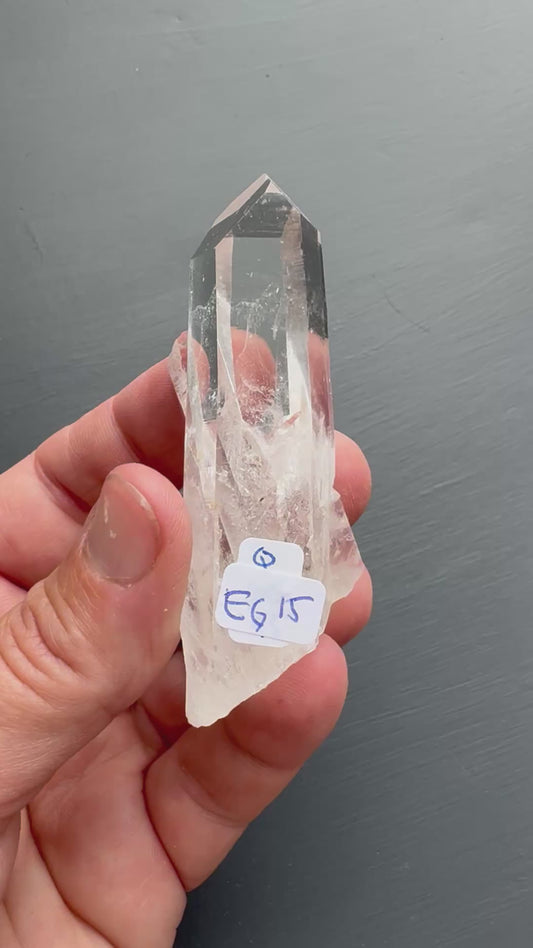 COLOMBIAN QUARTZ POINT (EG15)