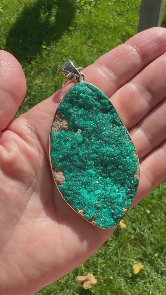DIOPTASE AND 22” SS SNAKE CHAIN (NB2)