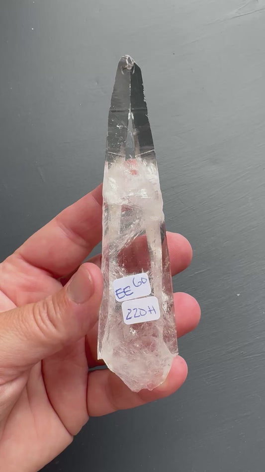 COLOMBIAN QUARTZ POINY (EE60)