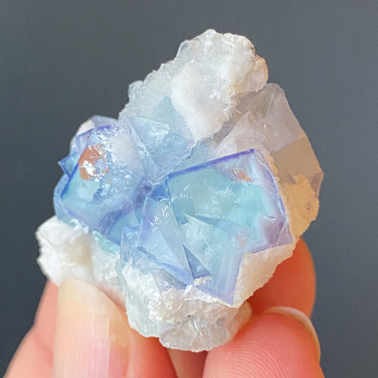 FLUORITE (PORCELAIN)