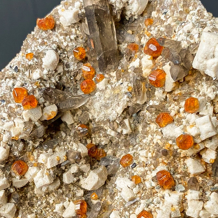 SPESSARTINE GARNET & SMOKY QUARTZ (TONGBEI)